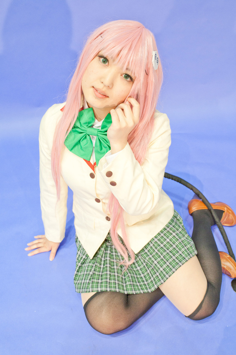 Illustration for article titled Buy Photos of Bikini Cosplayers from Cosplayers in Bikinis
